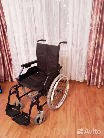 Инвалидная коляска