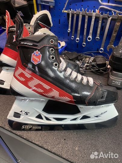 Коньки хоккейные CCM JetSpeed FT4 Pro