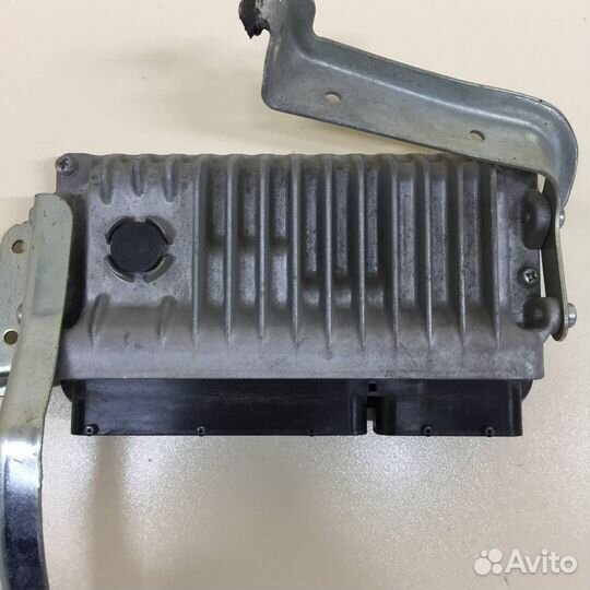 Б/У Б/У Блок управления двс 8966142Y50 toyota