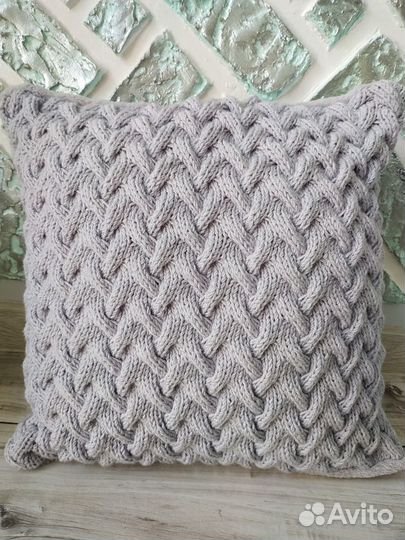 Продам красивые вязанные изделия ручной работы