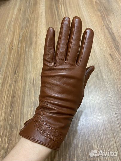 Перчатки женские кожаные новые