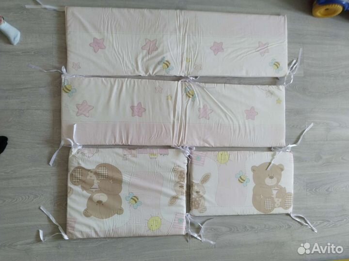 Бортики в детскую кроватку для девочки