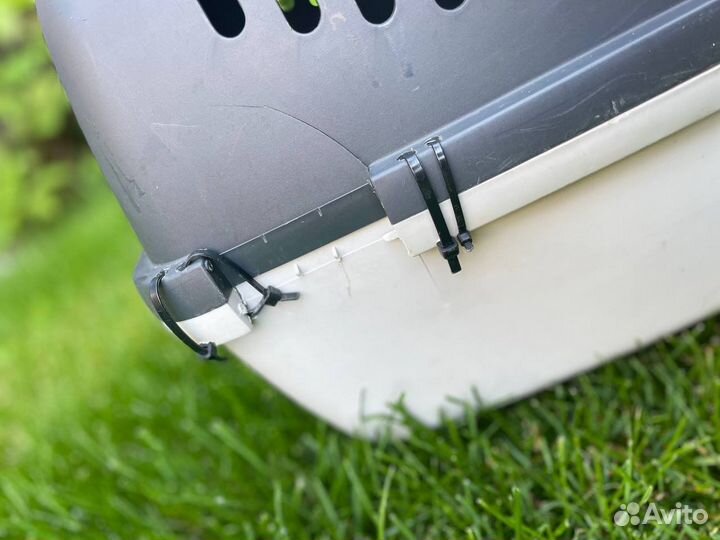 Переноска для собак и кошек