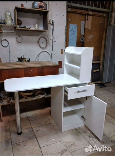 Стол для маникюра