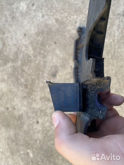 Кронштейн крепления фары Range Rover l322