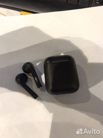 Беспроводные наушники apple airpods