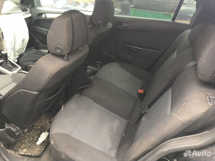 1 В наличии салон Opel Astra H Универсал