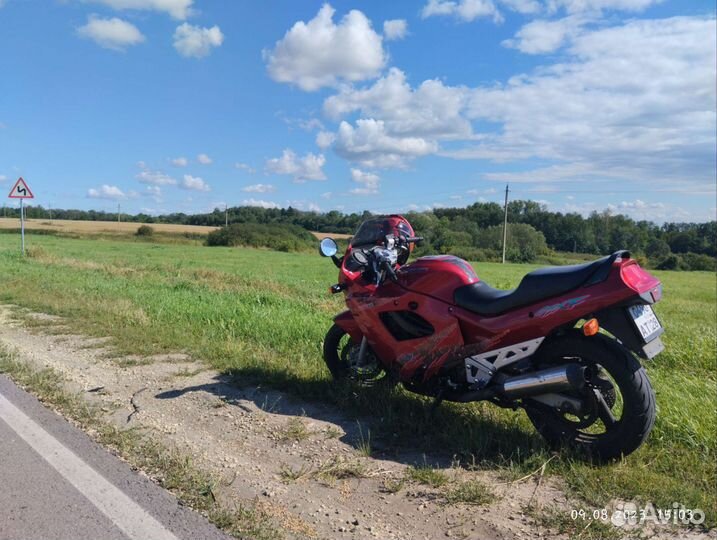 GZX 750F katana