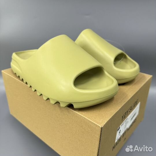 Шлепанцы yeezy slide resin (38-47eur в наличии)