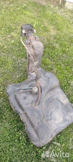 Топливный бак golf 2