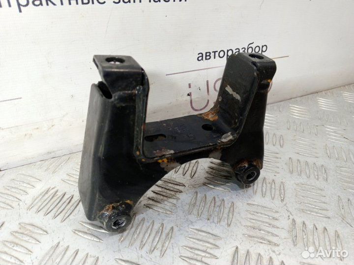 Кронштейн кпп Skoda Fabia 1.2 CGP 2009