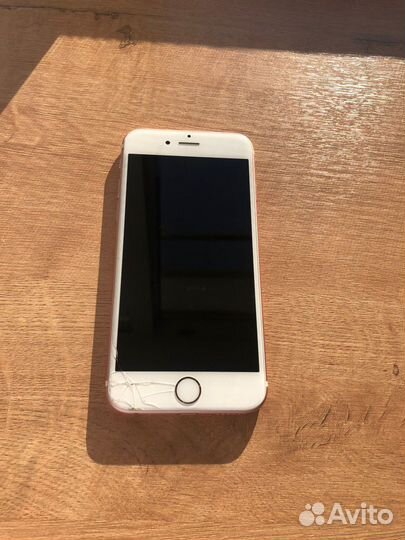Телефон iPhone 6s