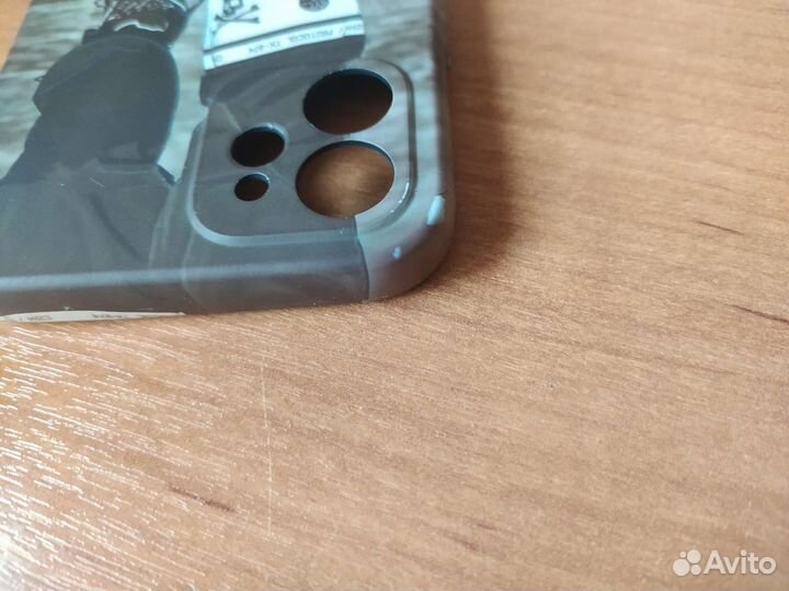 Чехол на iPhone 12