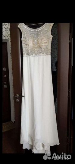 Платье вечернее белое 44 размер