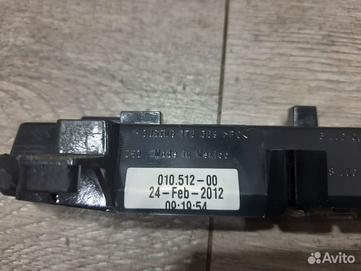 Фонарь стоп сигнала для Volkswagen jetta 6