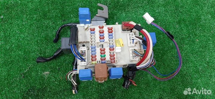 Блок предохранителей салонный Nissan Almera Tino