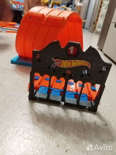 Гоночный трек hot wheels