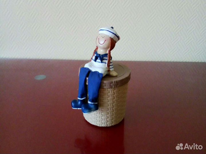 Морячка / статуэтка