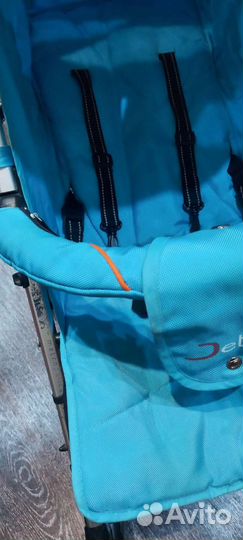 Прогулочная коляска-трость