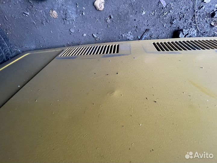 Капот 2105