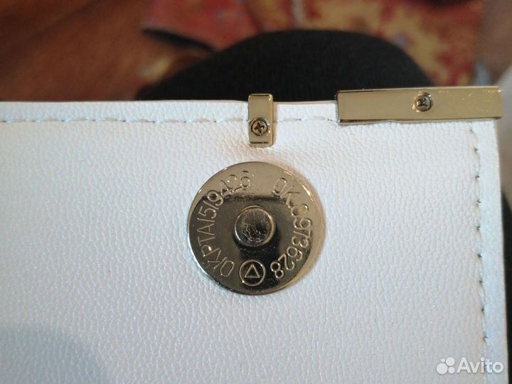 Сумки чёрная, белая в хорошем состоянии