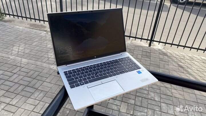 HP EliteBook 850 G8 i7-1165G7 16GB 512SSD