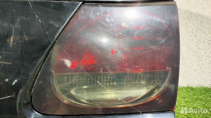 Фонарь задний внутренний правый Lexus GS300 (S190)