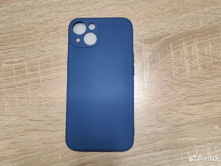 Чехол на iPhone 13