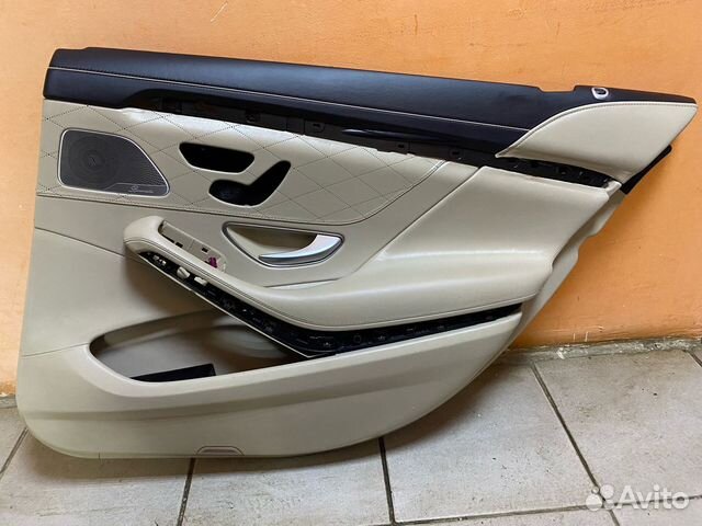 Обшивка задней правой двери Mercedes W222