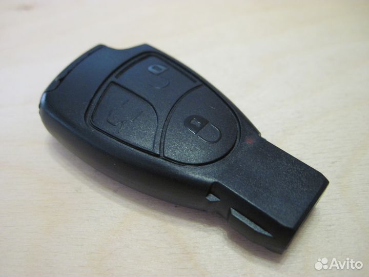 Mercedes-Benz чип ключ 3 кнопки малая 