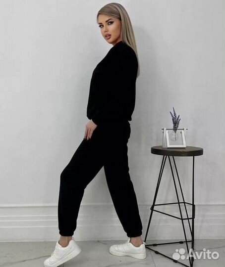 Костюм спортивный