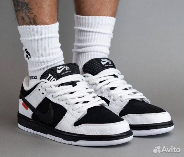 Tightbooth x Nike SB Dunk