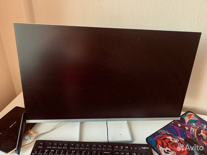 Монитор HP M27fw
