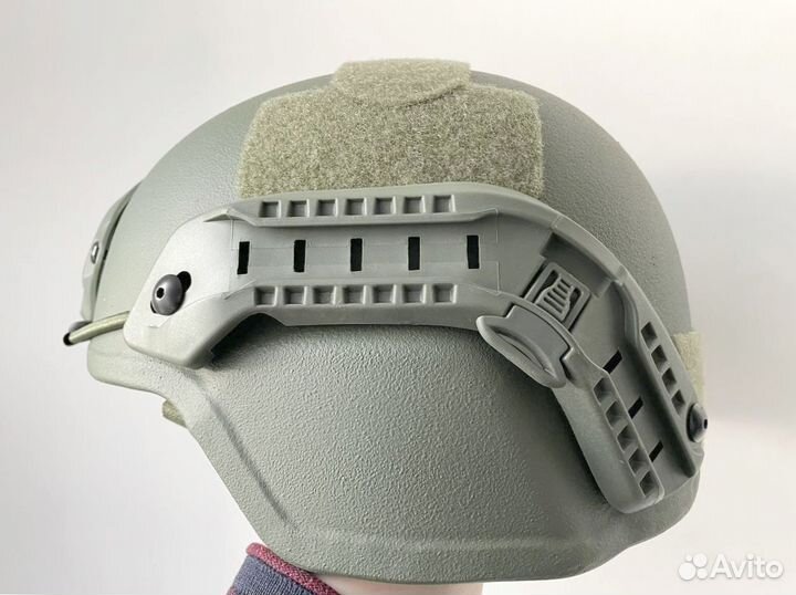 Шлем с ушами