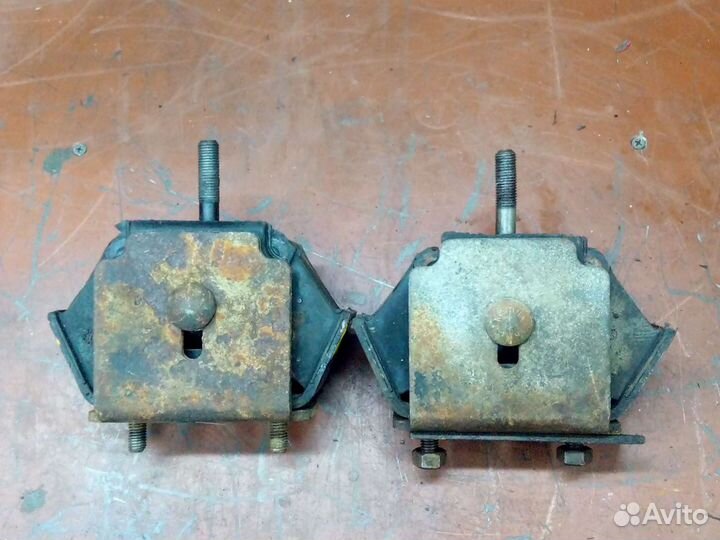 Подушка двигателя Mercedes t1