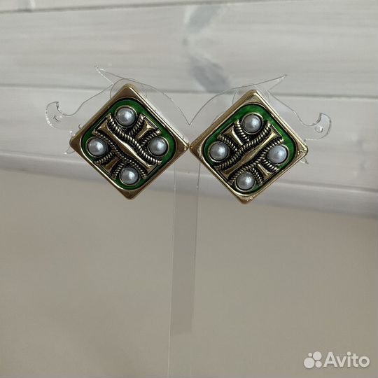 Серьги крупные стильные