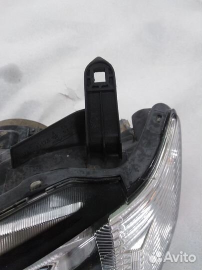 Фара передняя правая мицубиси л 200 4