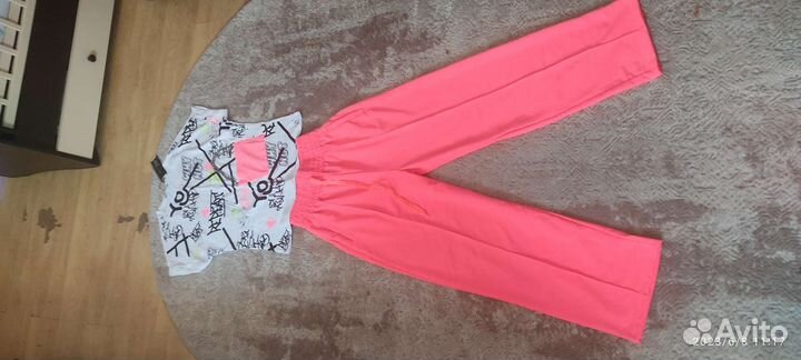 Продаю костюм 48 размер