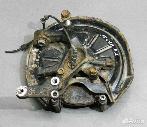 Кулак задний левый (Цапфа) VW Jetta 5