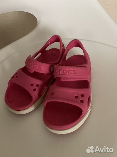 Сандали crocs