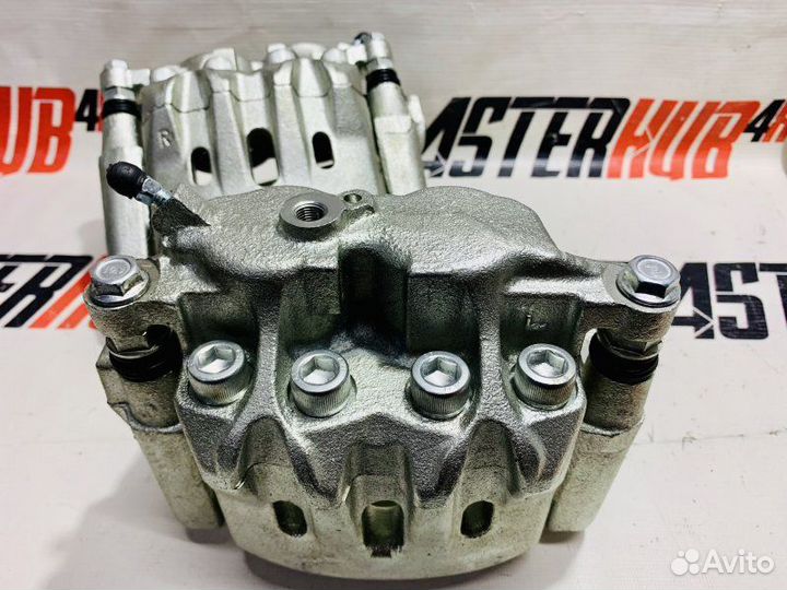 Суппорт передний левый toyota mark ii