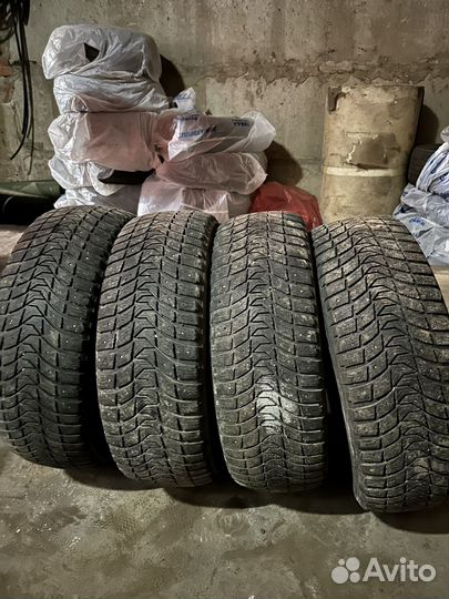 Michelin X-Ice North 3 215/60 R16 99T