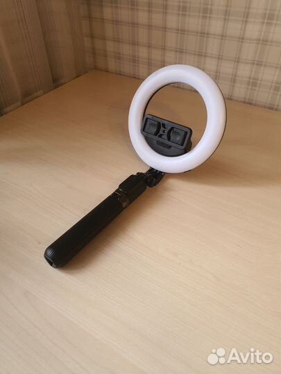 3в1: Монопод + селфи пульт + кольцевая подсветка