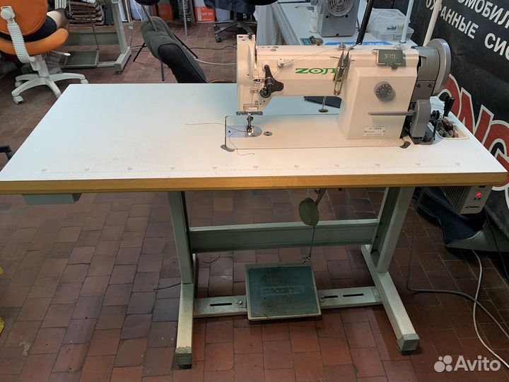 Промышленная швейная машинка zoje