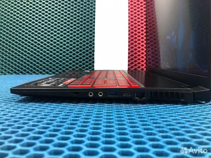 Мощный игровой ноутбук MSI GeForce GTX