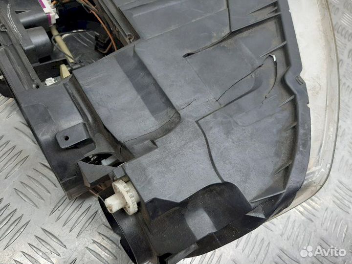 Фара 7L6941015BK Volkswagen Touareg (2002-2010)