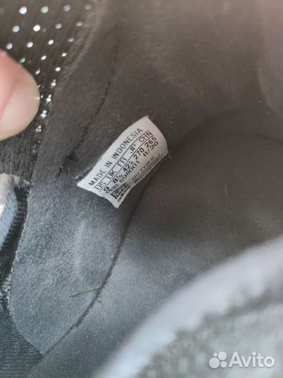 Футбольные бутсы adidas predator