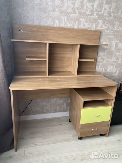 Стол, полка, тумбочка