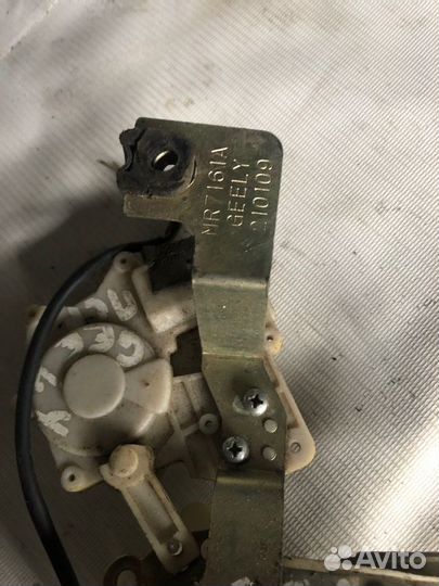 Замок двери передний правый Geely Otaka CK1 L 2008