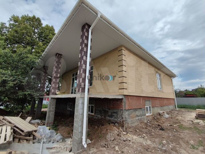 Дом 140 м² на участке 6 сот.